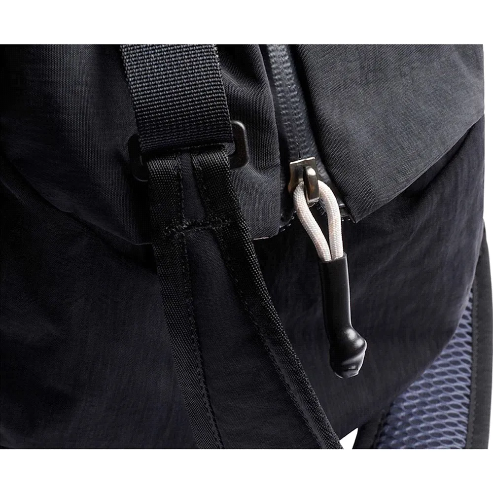 Bellroy Lite Duffle 30L
