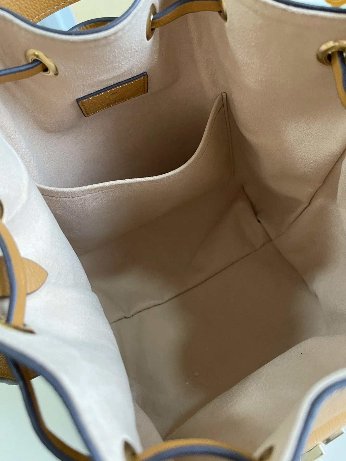 BUCKET SKIN Vuitton Secure transactions Louis BEIGE 23 ARIZONA CALF Shipping guarantee GRAINED LOCKME