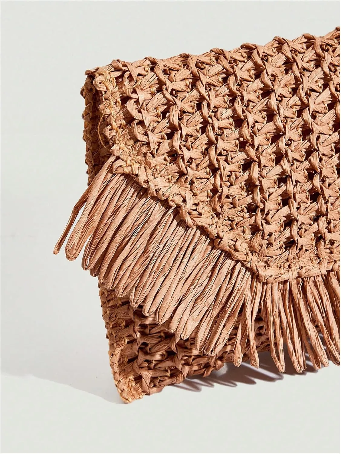 Floerns Women's Woven Straw Envelope Fringe Trim Rattan Beach Clutch Handbag