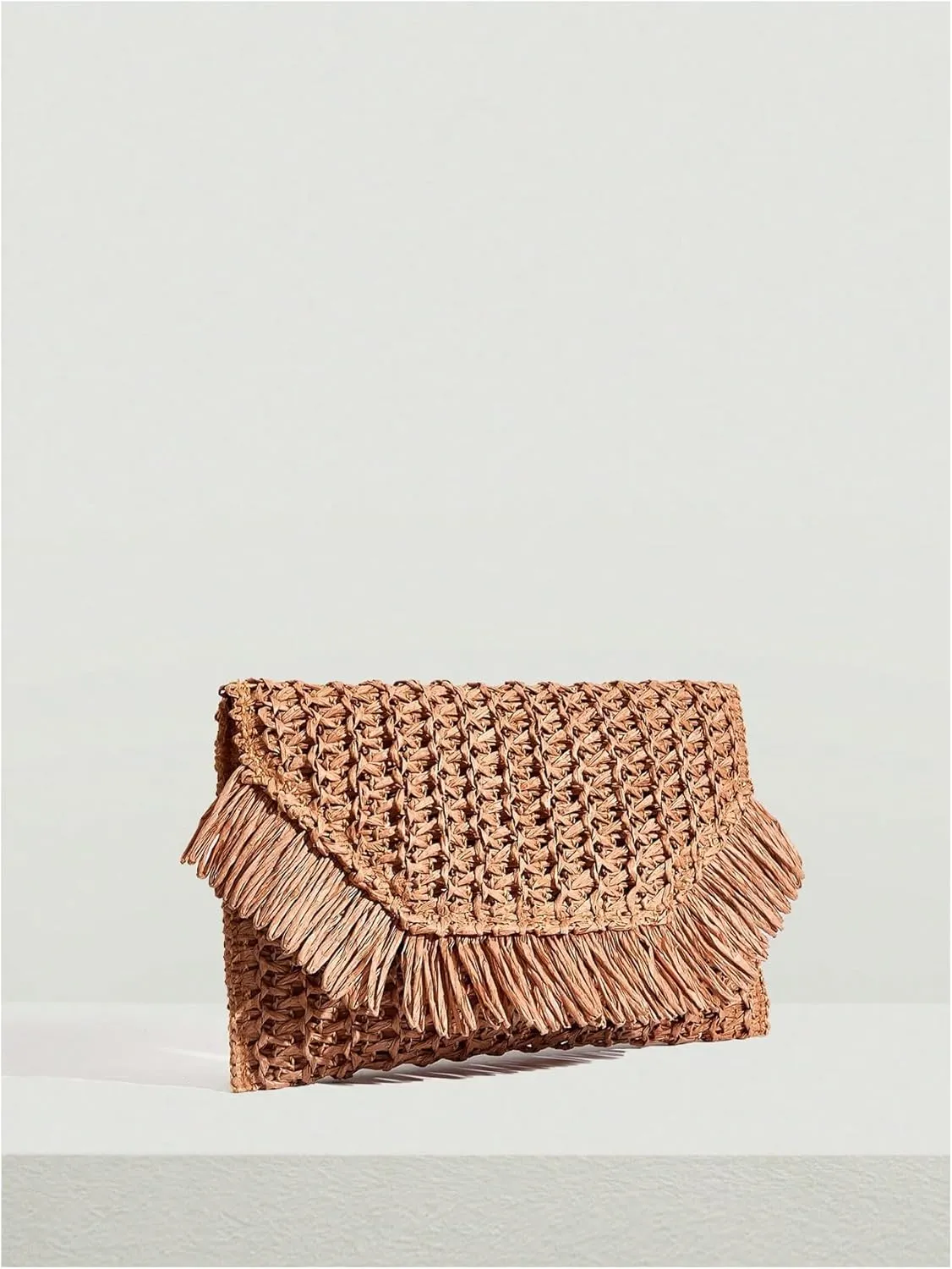 Floerns Women's Woven Straw Envelope Fringe Trim Rattan Beach Clutch Handbag