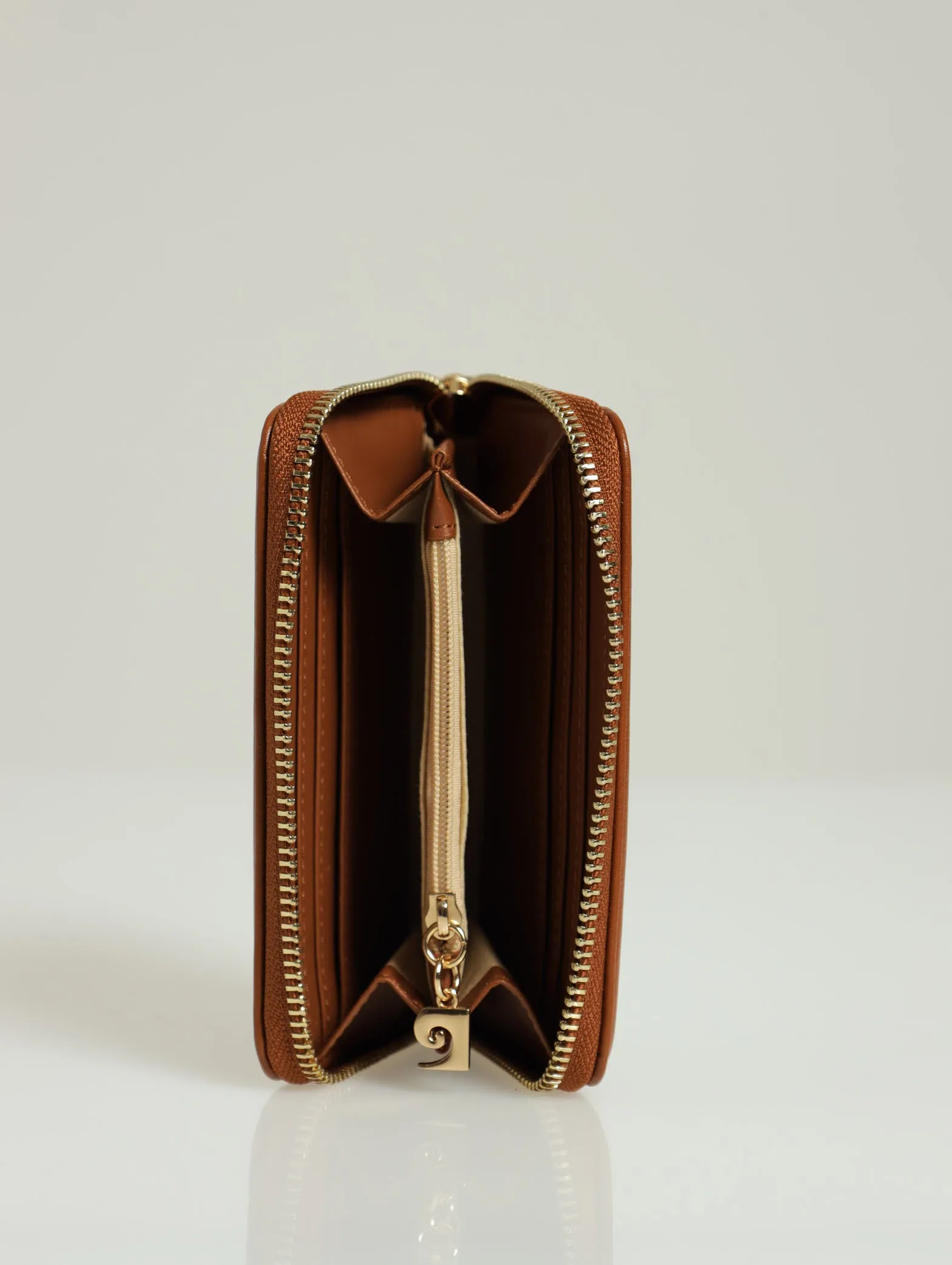 Guliana Logo Purse - Brown