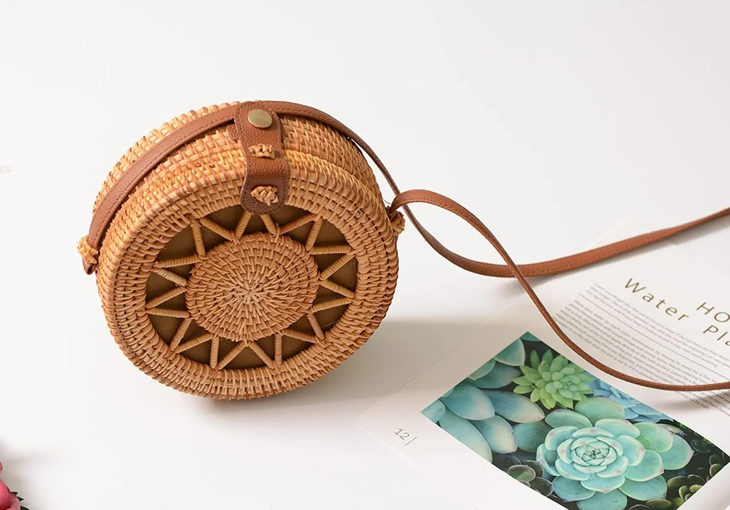 Handwoven Round Rattan Bag Shoulders Natural Chic Hand Tropical Beach Style Woven with Leather Strap