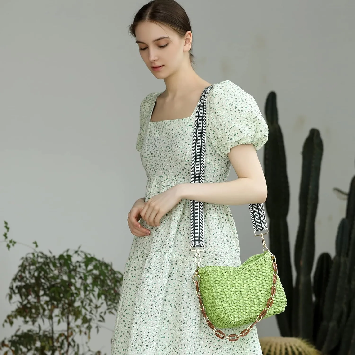Herald Small Handmade Straw Pocketbook Crossbody Bag for Women, Summer Chic Woven Handbag Shoulder Purse with Chain