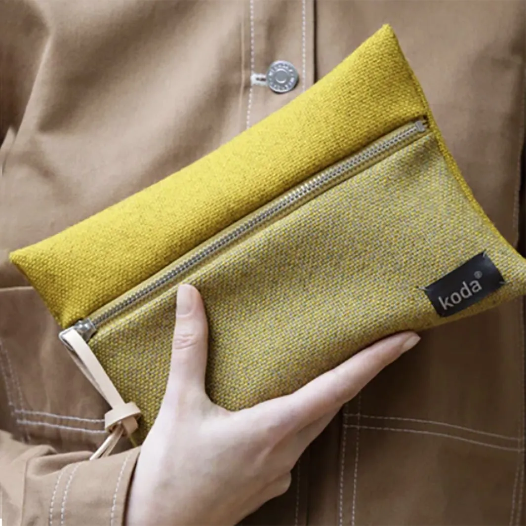 Horizon Two-Tone Pouch