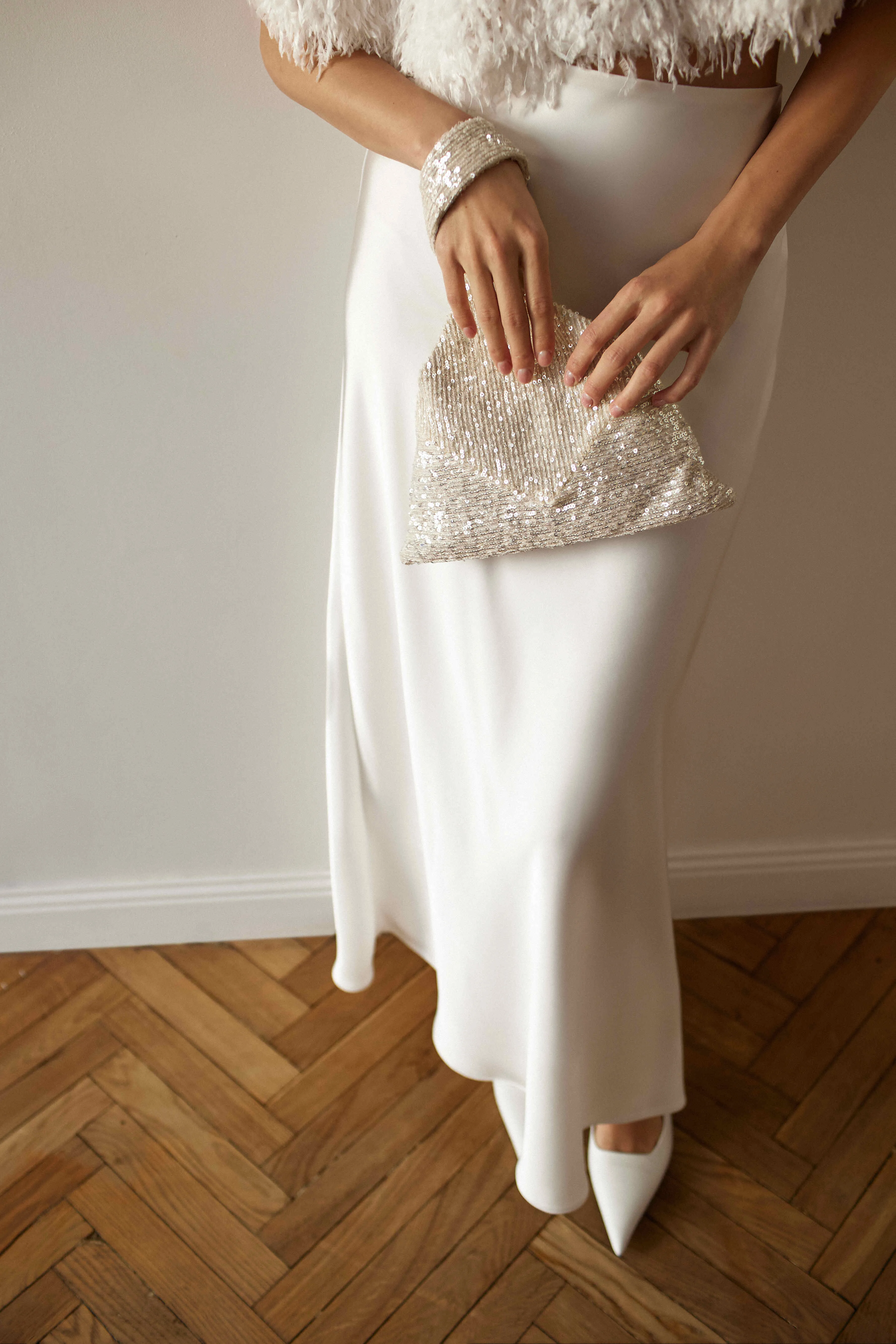 Ivory Wedding Purse – Sequined Bridal Bag & Makeup Pouch for Bride