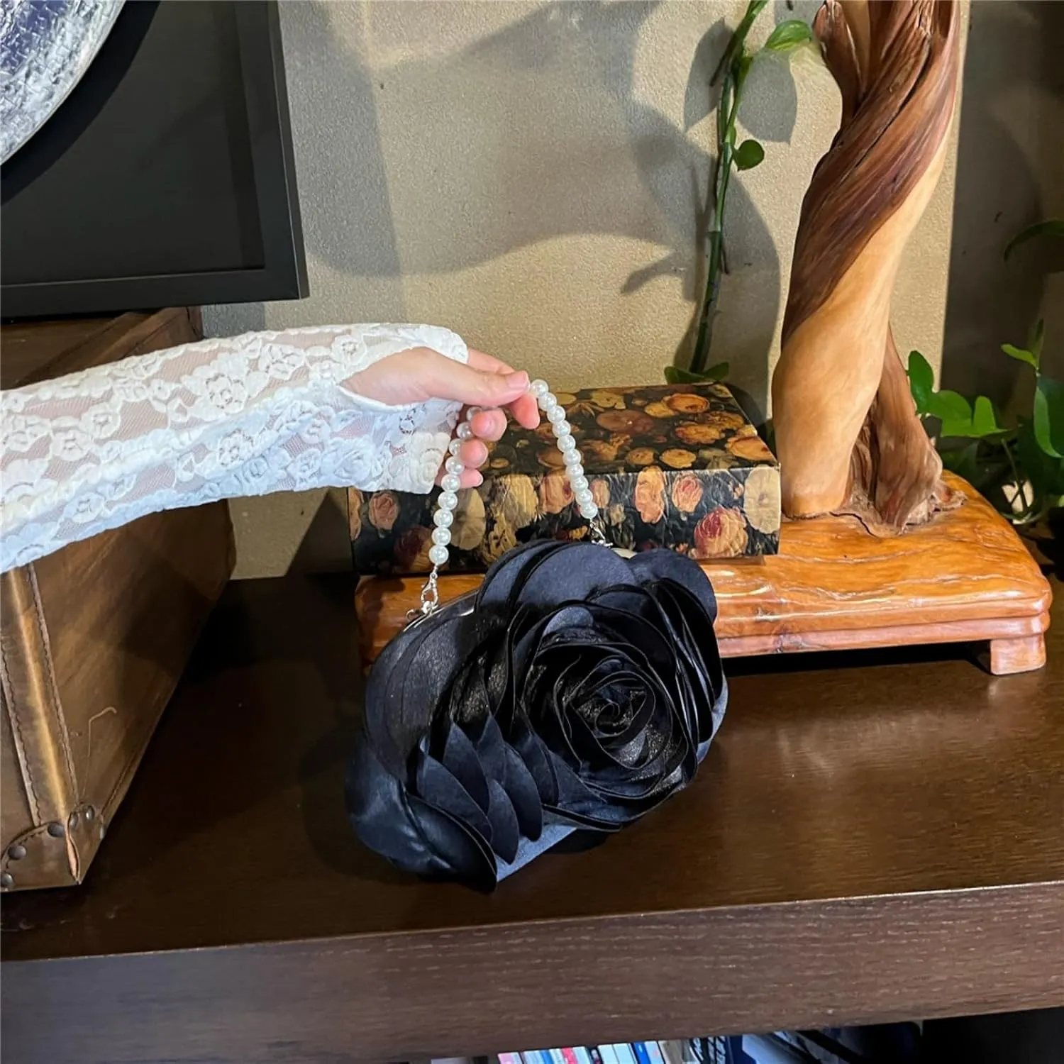 Little Floral Clutch Purse for Women, 3D Flower Evening Handbag Elegant Rose Prom Bag Wallet with Detachable Chain