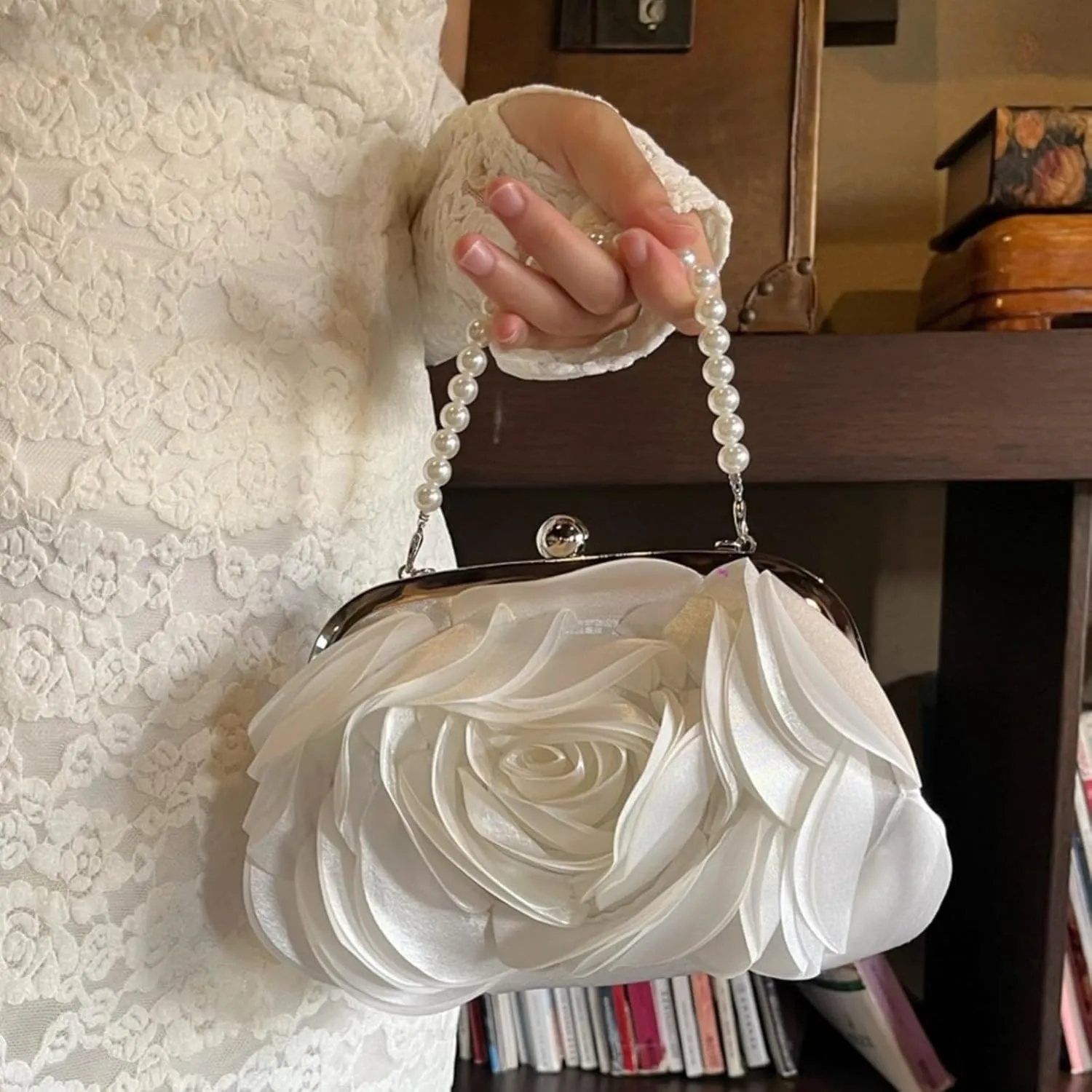 Little Floral Clutch Purse for Women, 3D Flower Evening Handbag Elegant Rose Prom Bag Wallet with Detachable Chain