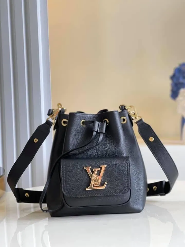 Louis Vuitton lock me bucket bag