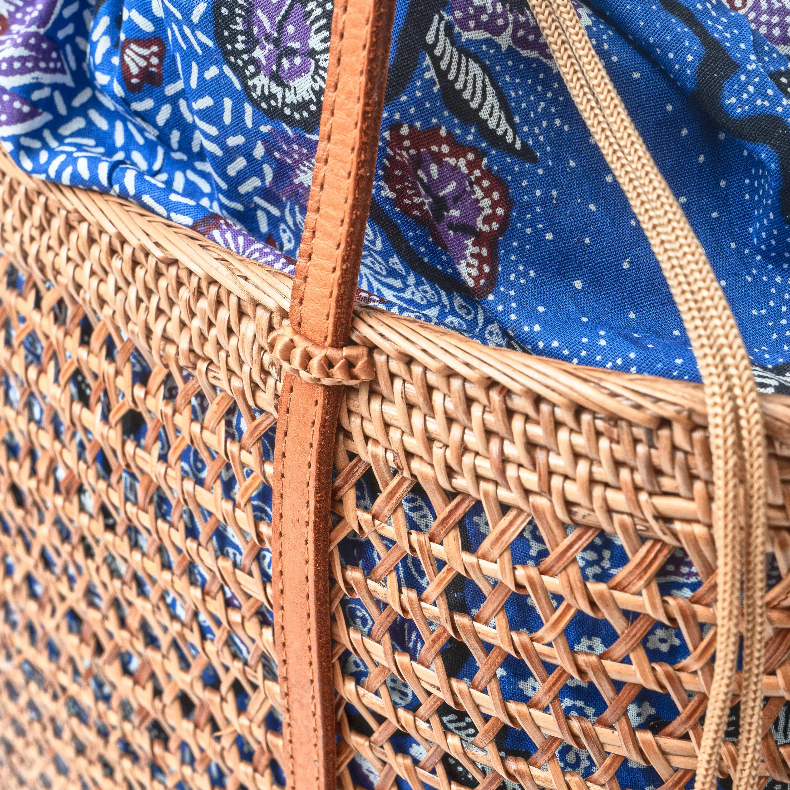 Mesh Rattan Shoulder Bag
