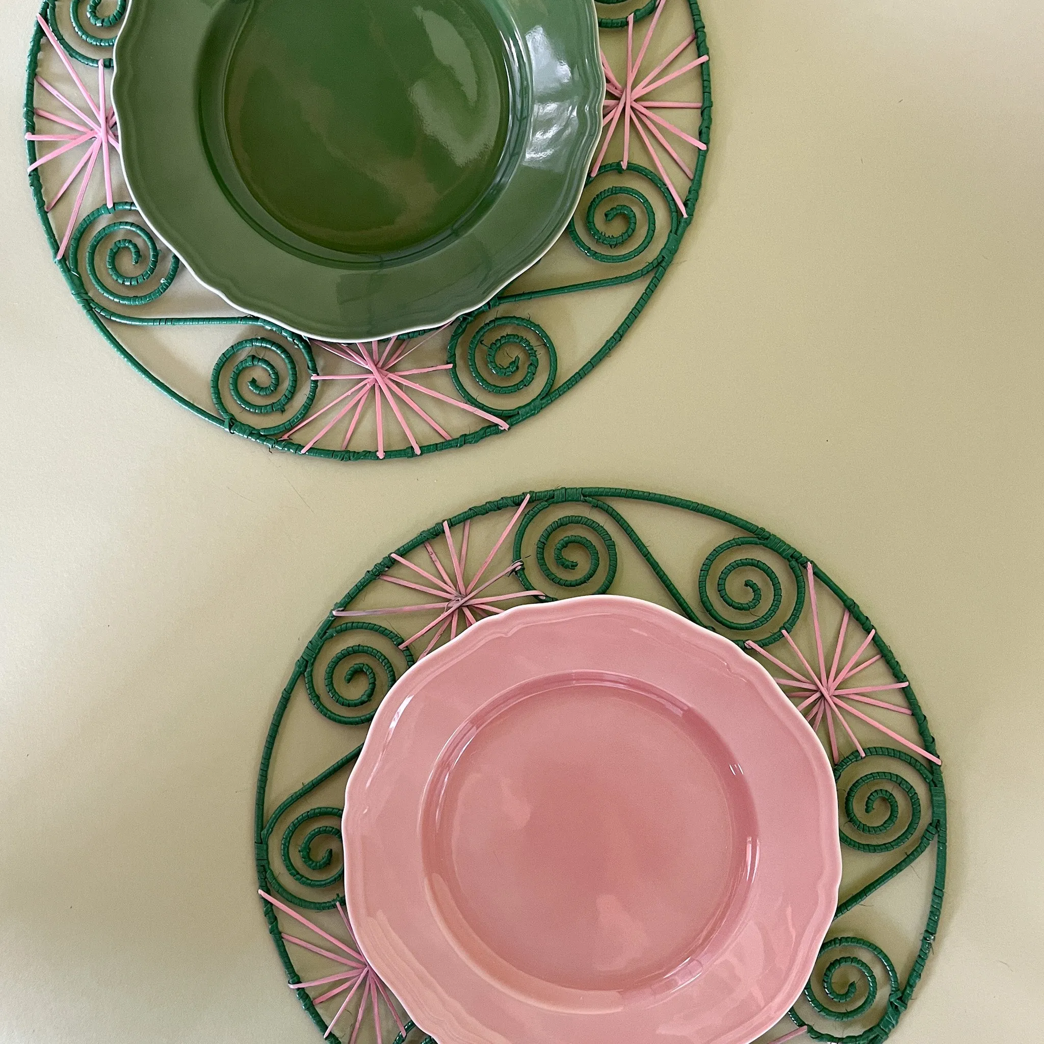 Pink/Green Hand-woven Round Rattan Placemats