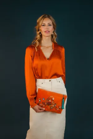 Powder Fawn In A Meadow Velvet Zip Pouch