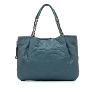 Quilted Caviar Expandable Zip Tote
