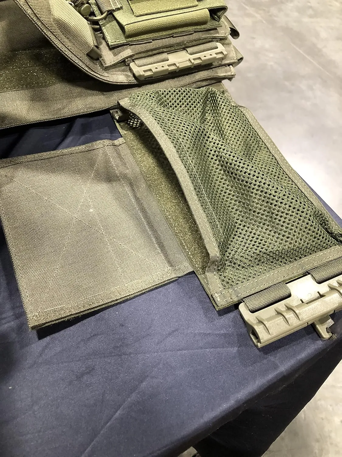Redemption Crusader 2.0 Molle Quick Release Buckles Vest with Side Cummerbund Pouches and Triple Pouch
