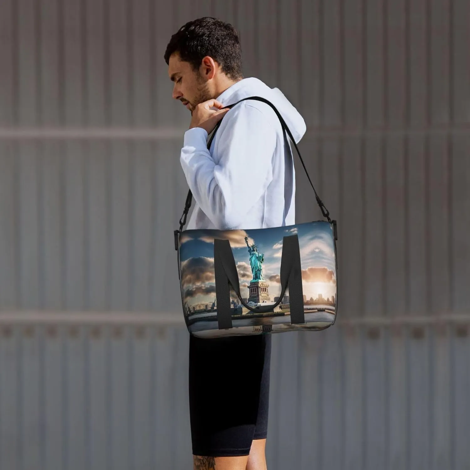 Statue Of Liberty In Nyc Women Travel Duffel Bag, Large Weekender Carry-On Tote, Gym Workout Bag,Mommy Hospital Bag