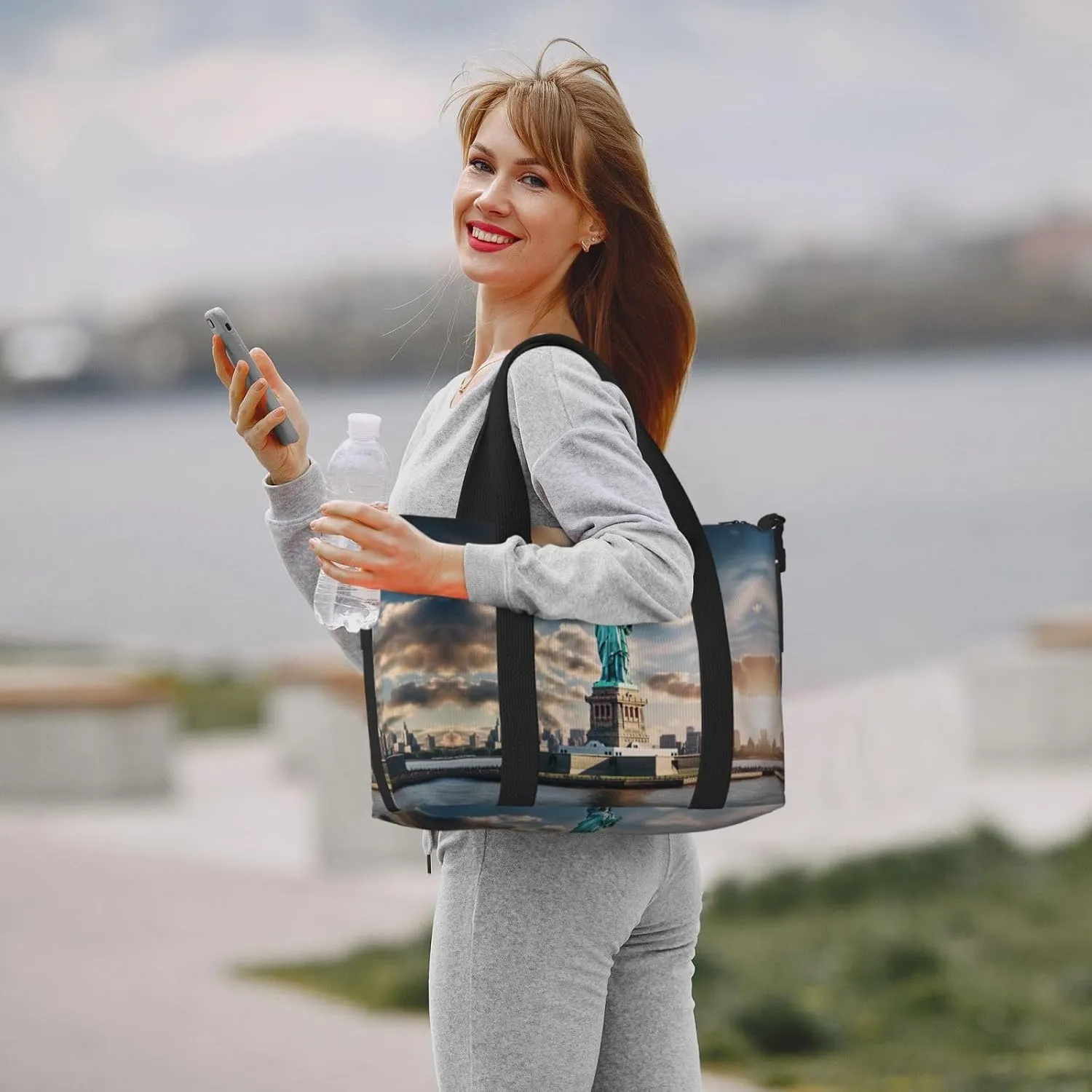 Statue Of Liberty In Nyc Women Travel Duffel Bag, Large Weekender Carry-On Tote, Gym Workout Bag,Mommy Hospital Bag