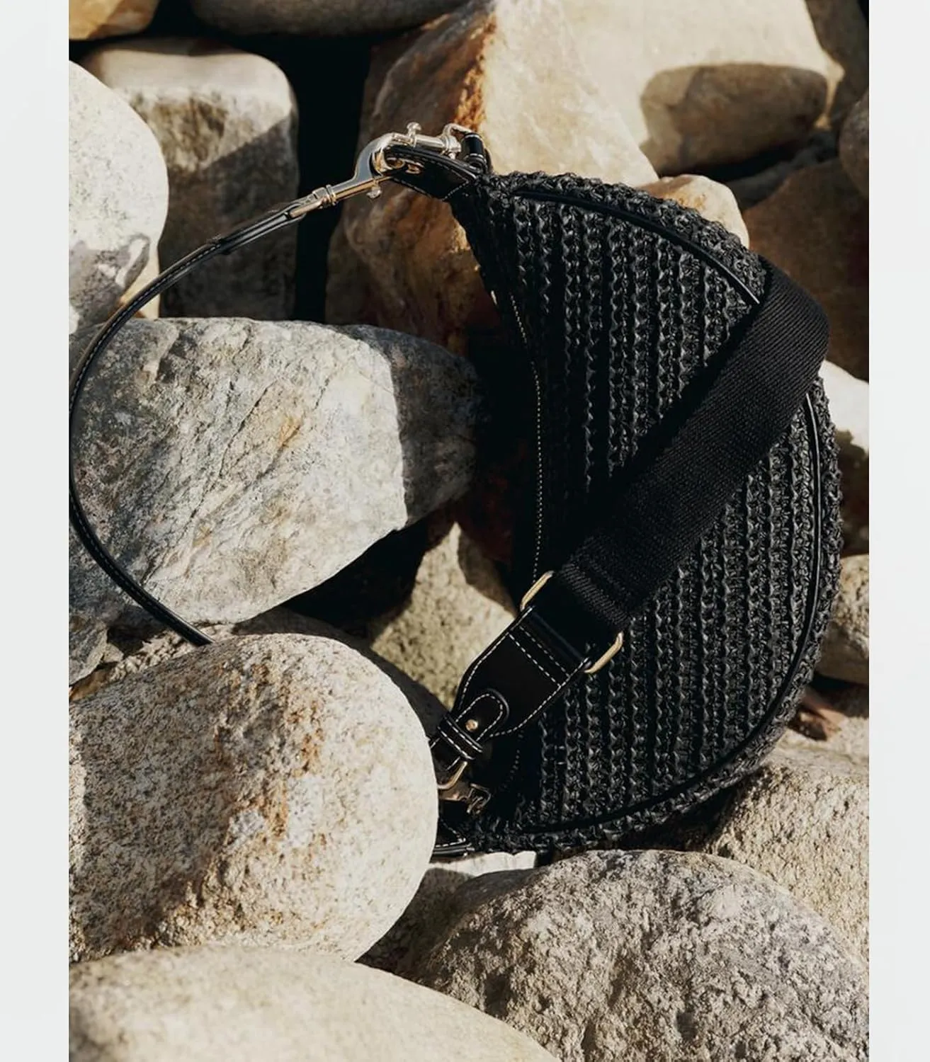 Straw Crossbody Bags for Women Beach Woven Hobo Handbag Summer Chic Crescent Shoulder Purses with Adjustable Strap 2025