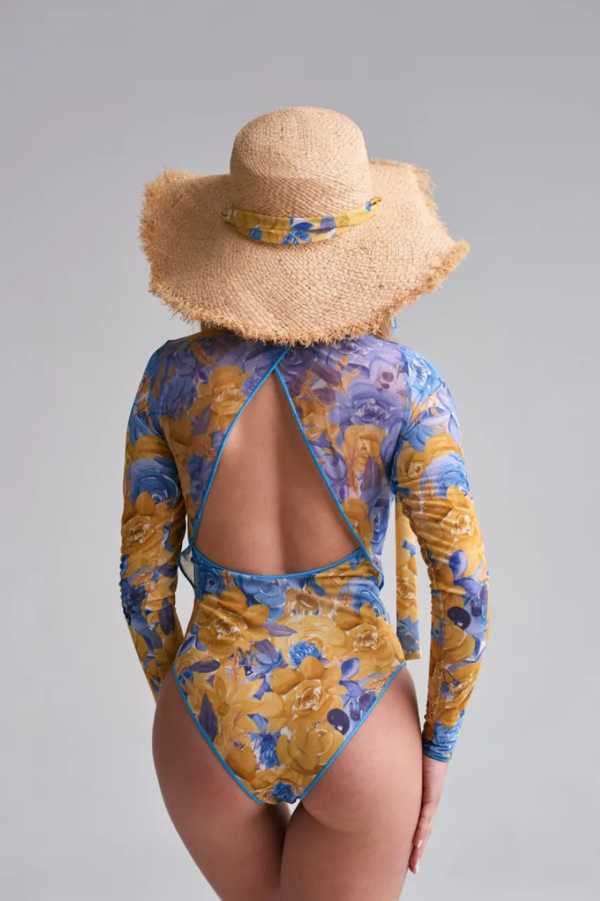STRAW HAT