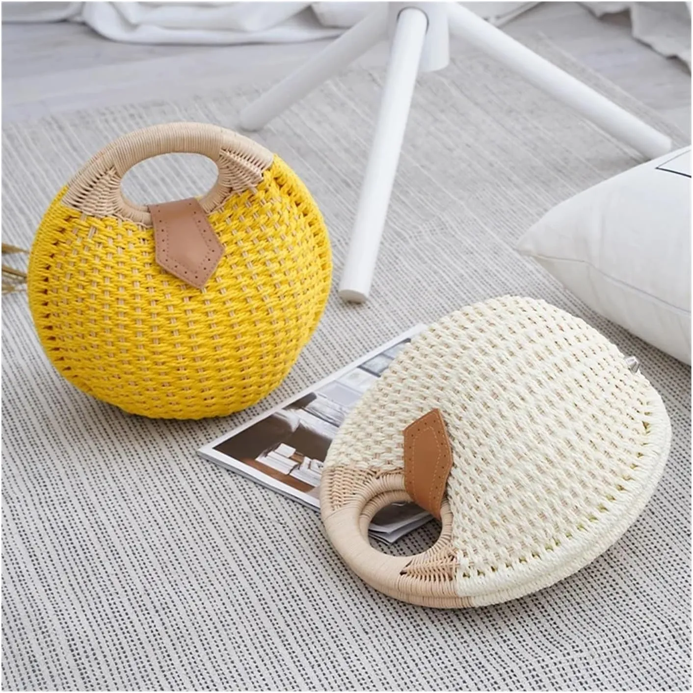 Summer Shell Handbags Personality Cute Rattan Bag Casual Small Round Tote Woven Female Fashion Beach Bag Holiday(White)