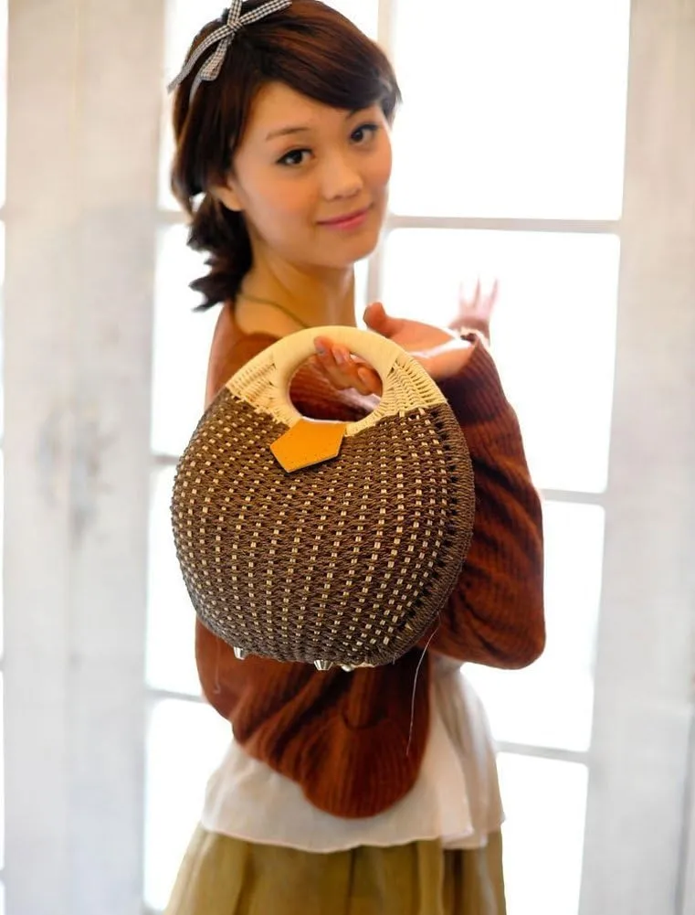 TONWHAR® Lady's Stylish Shell Shape Straw Tote Handbag Rattan Beach Bag