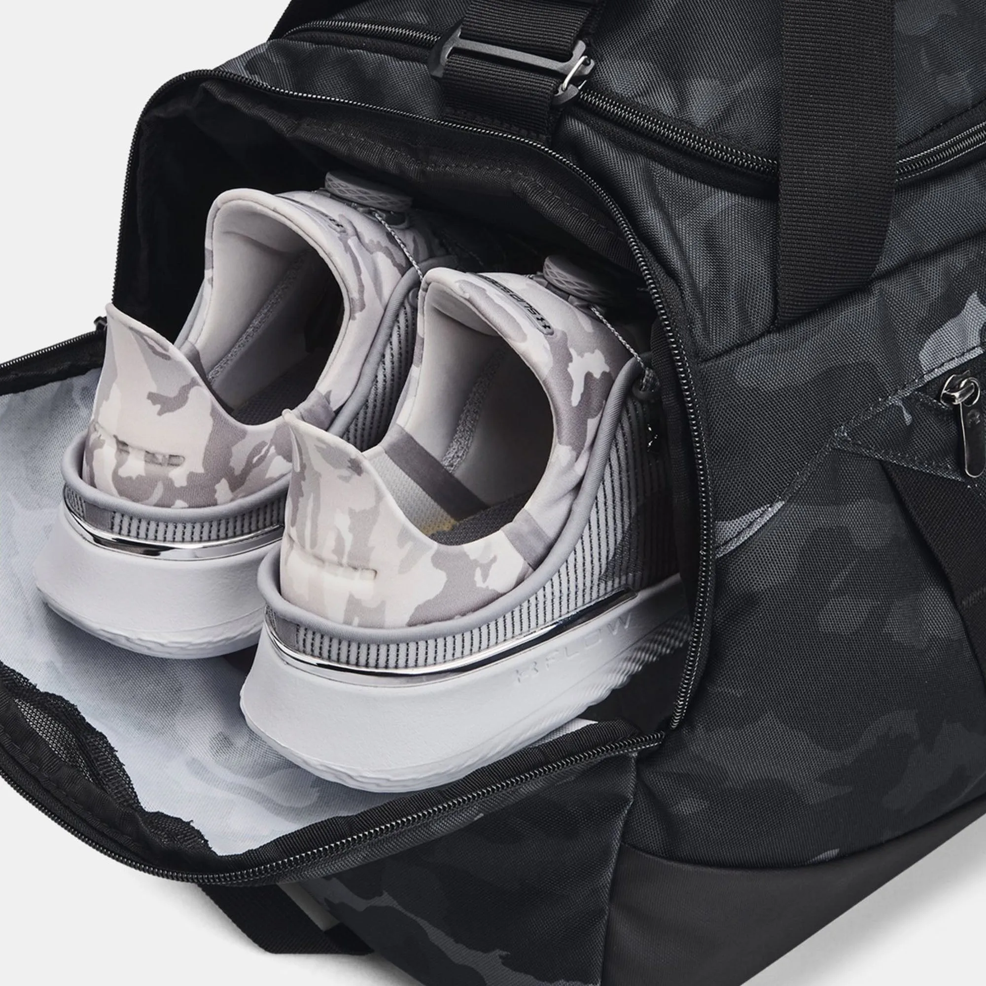 Undeniable 5.0 Medium Duffle Bag