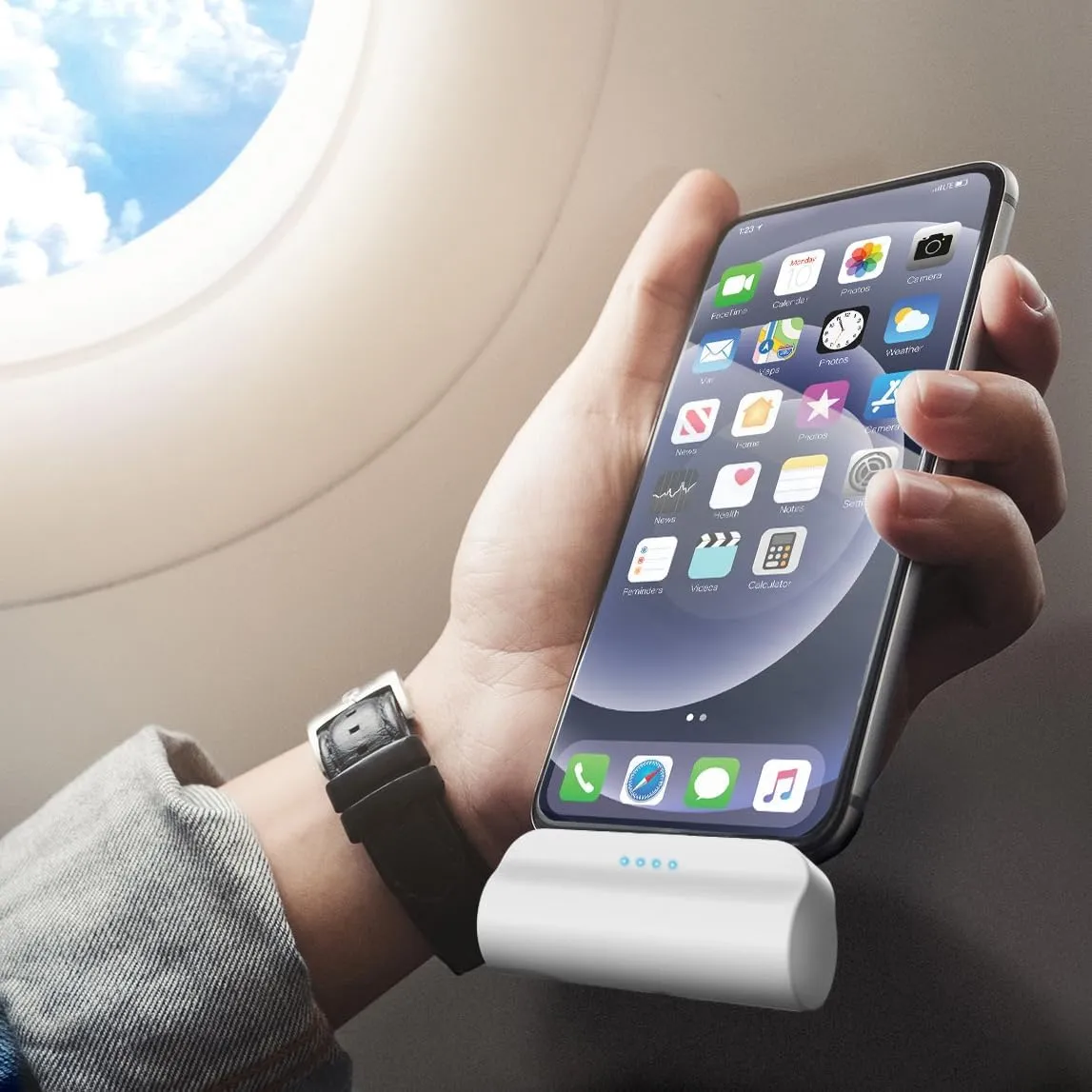 USB-C Battery Pack for iPhone 15 and 15 Pro Max - Fast Charging Type-C, Small Power Bank for Travel with Built-in Cable, 4000mAh (Fast Charging Enabled)
