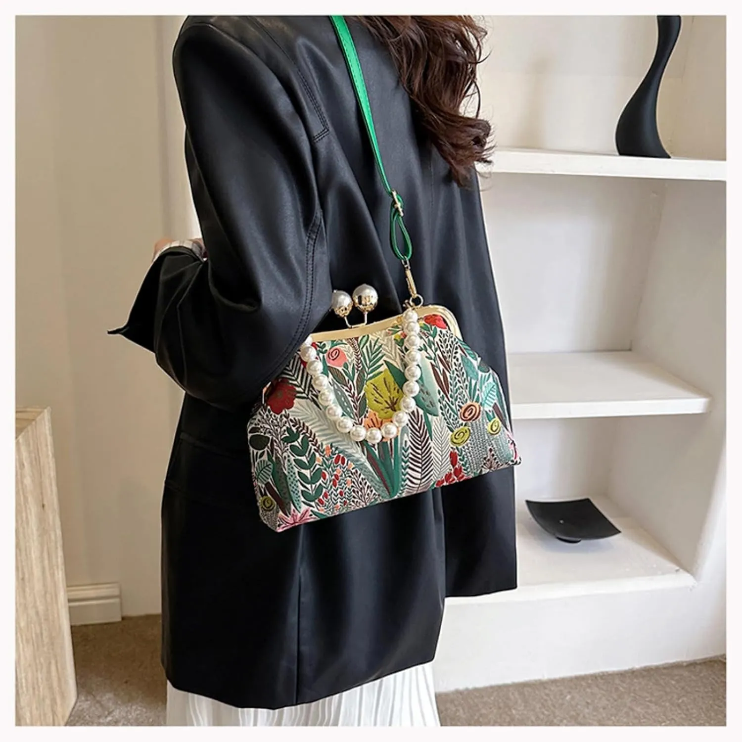 Vintage Crossbody Bag for Women, Retro Embroidered Flower Handbag Pearl Chain Small Clutch Purse with Kiss Lock