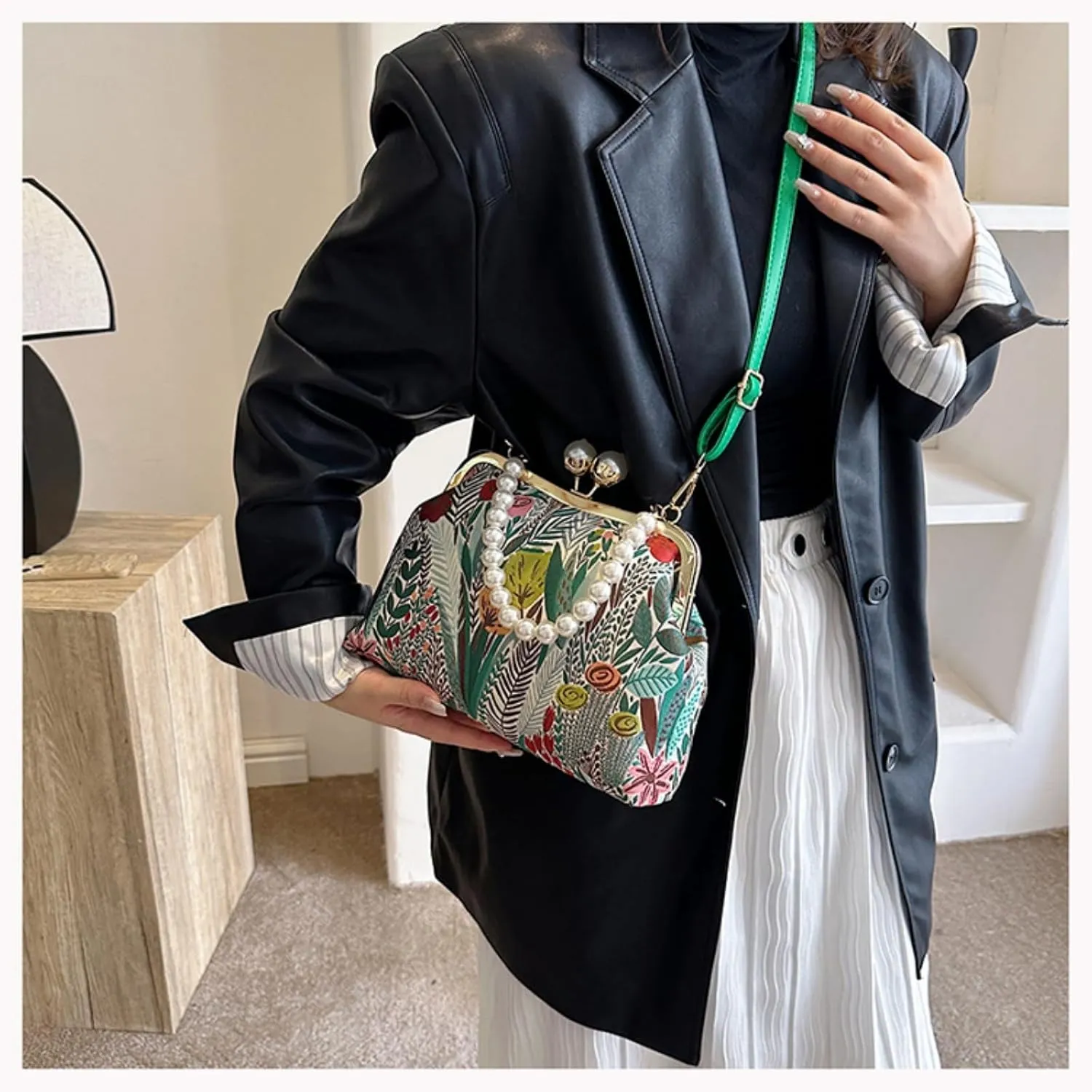 Vintage Crossbody Bag for Women, Retro Embroidered Flower Handbag Pearl Chain Small Clutch Purse with Kiss Lock