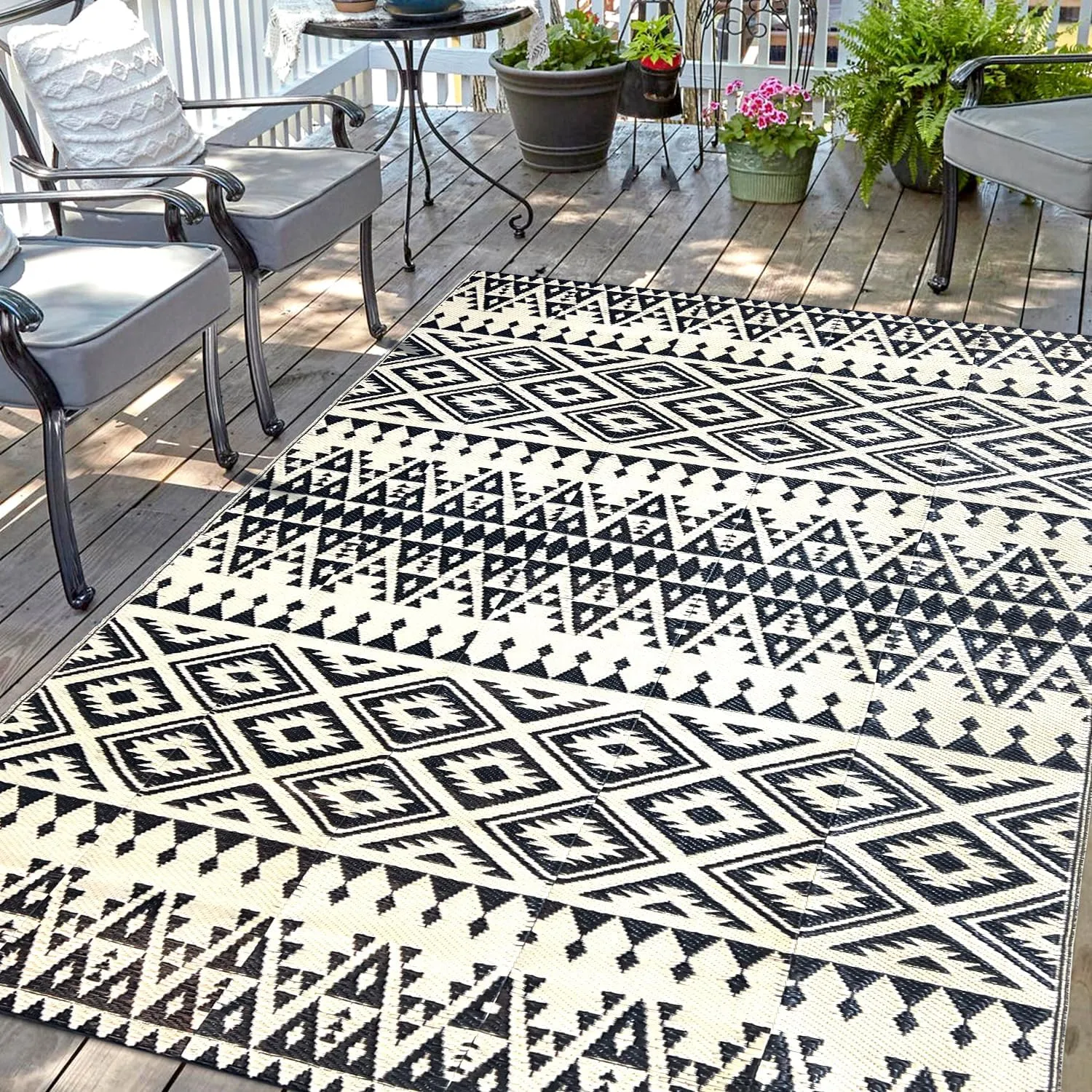 Waterproof Outdoor Rug 5x8ft, Bohemia Reversible Plastic Straw Mat for Patio RV Deck Porch Backyard Balcony Camping Picnic Beach Indoor Outdoor Carpet, Black&Beige