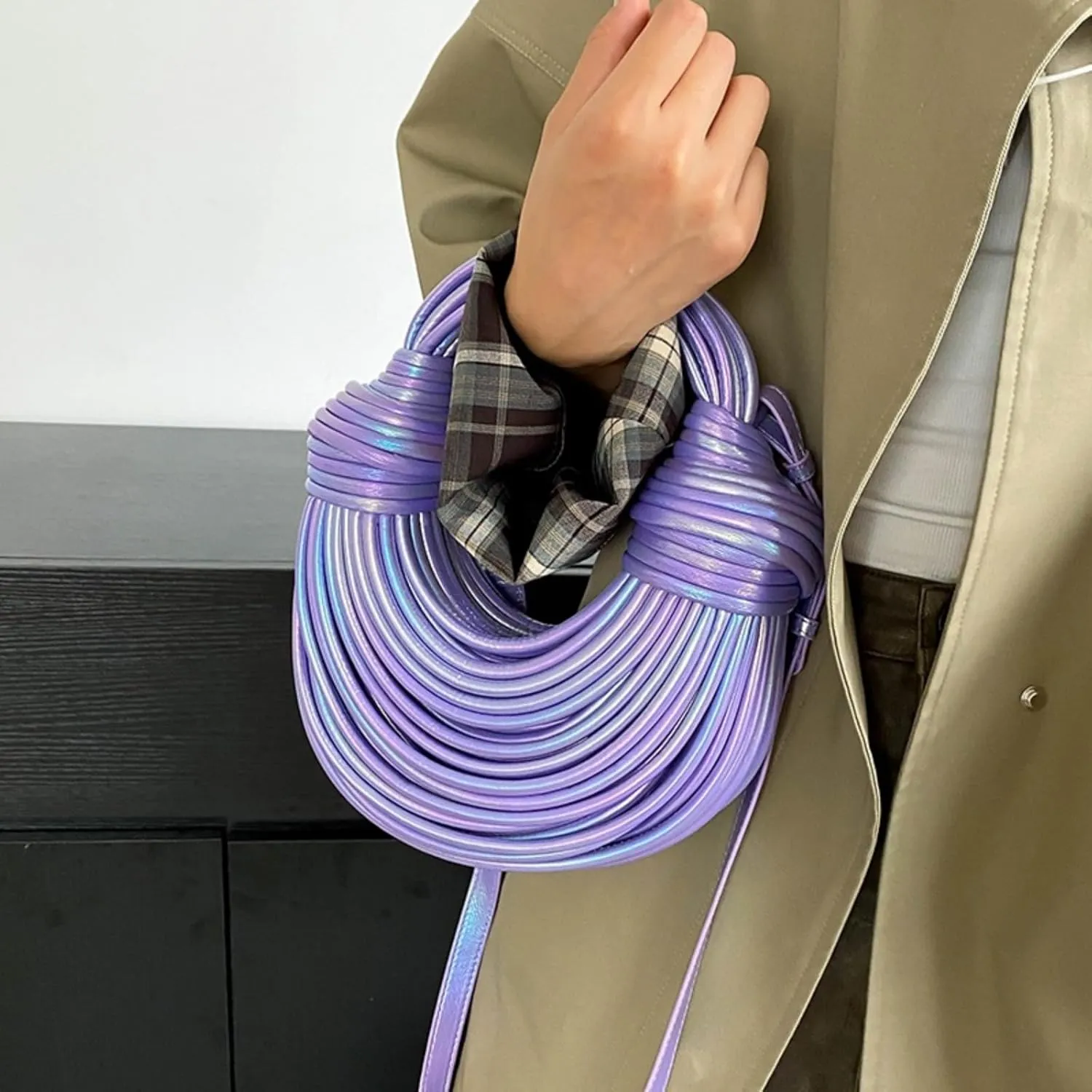 Woven Crossbody Bag for Women, Small Leather Bread Handbag Knotted Clutch Purse Top Handle Noodles Shoulder Bag.